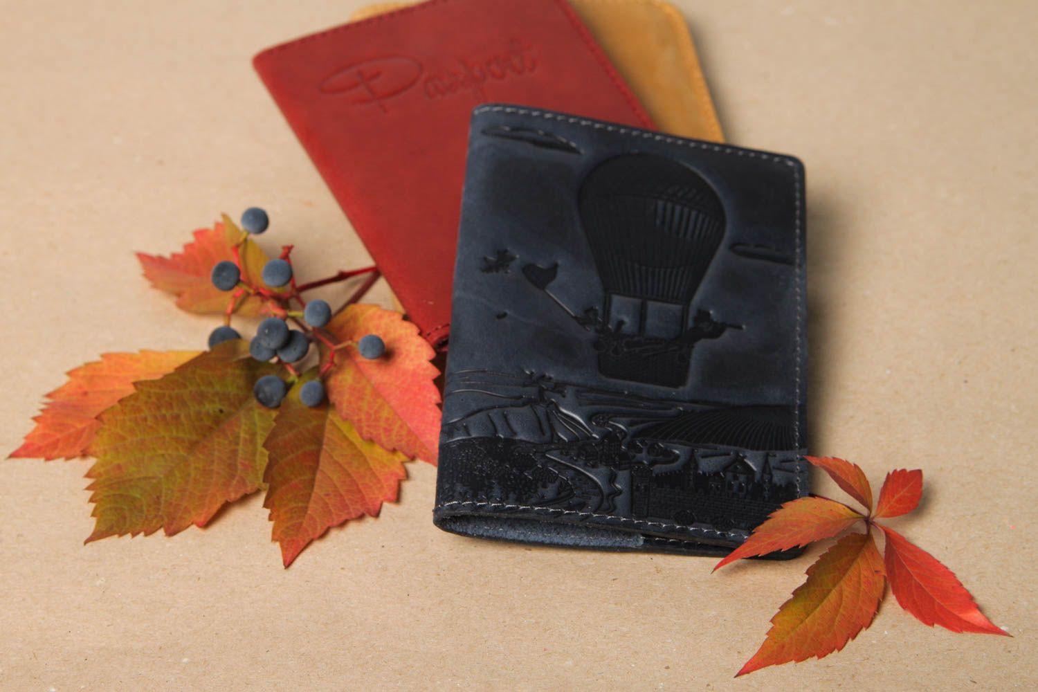Черная обложка на паспорт хенд мейд аксессуар из кожи оригинальный подарок фото 1