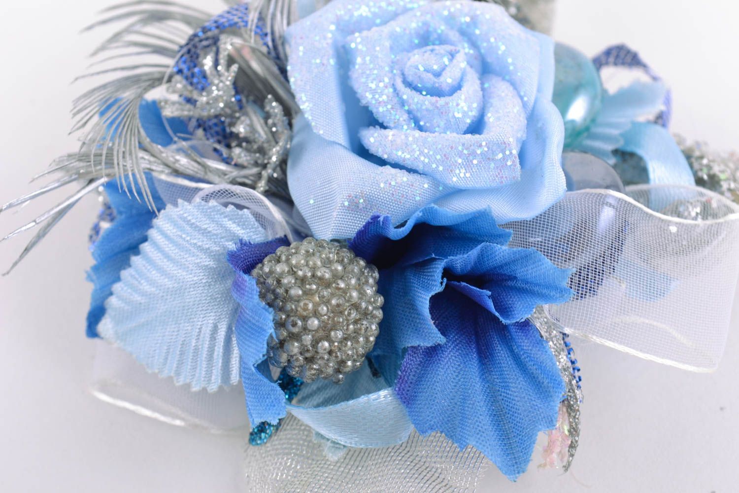 Schöne Deko Blumen aus Stoff für Haarspange in blauer Farbe Designer Handarbeit foto 4