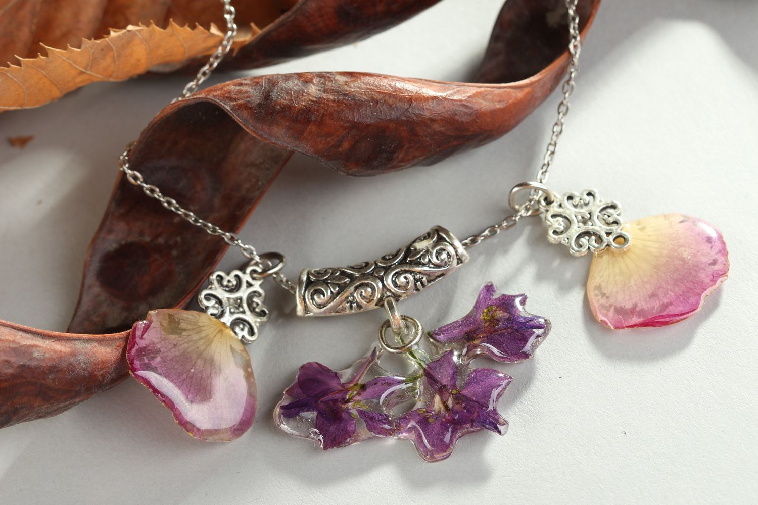 Handmade botanic necklace jewelry with natural flowers designer botanic jewelry photo 1