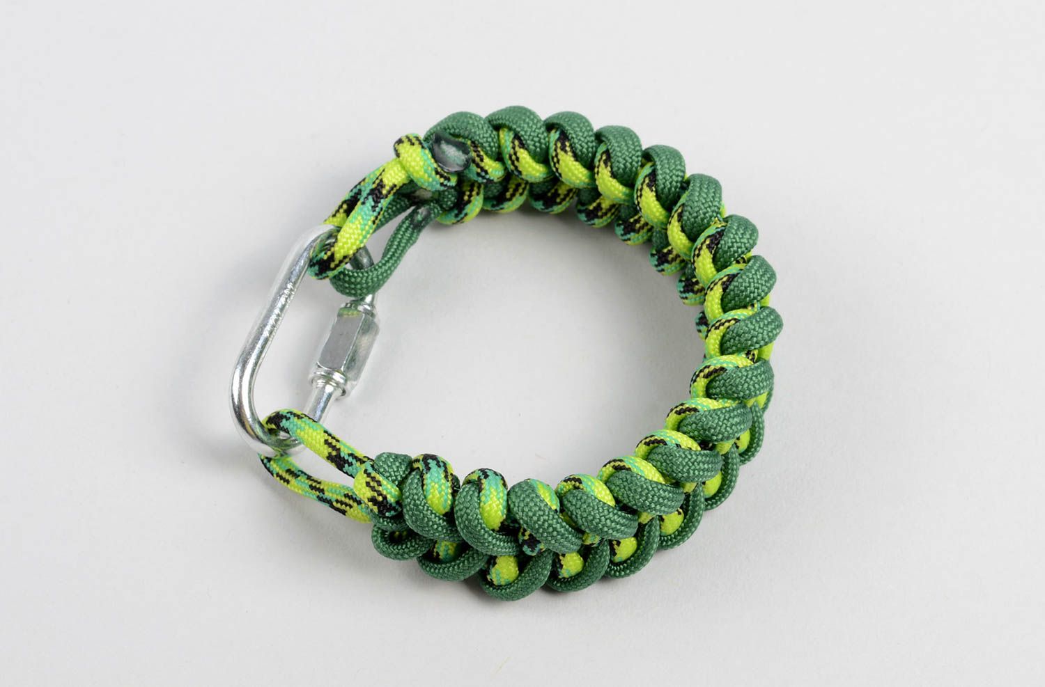 Handmade grünes Paracord Armband Accessoire für Männer Herren Armband foto 3