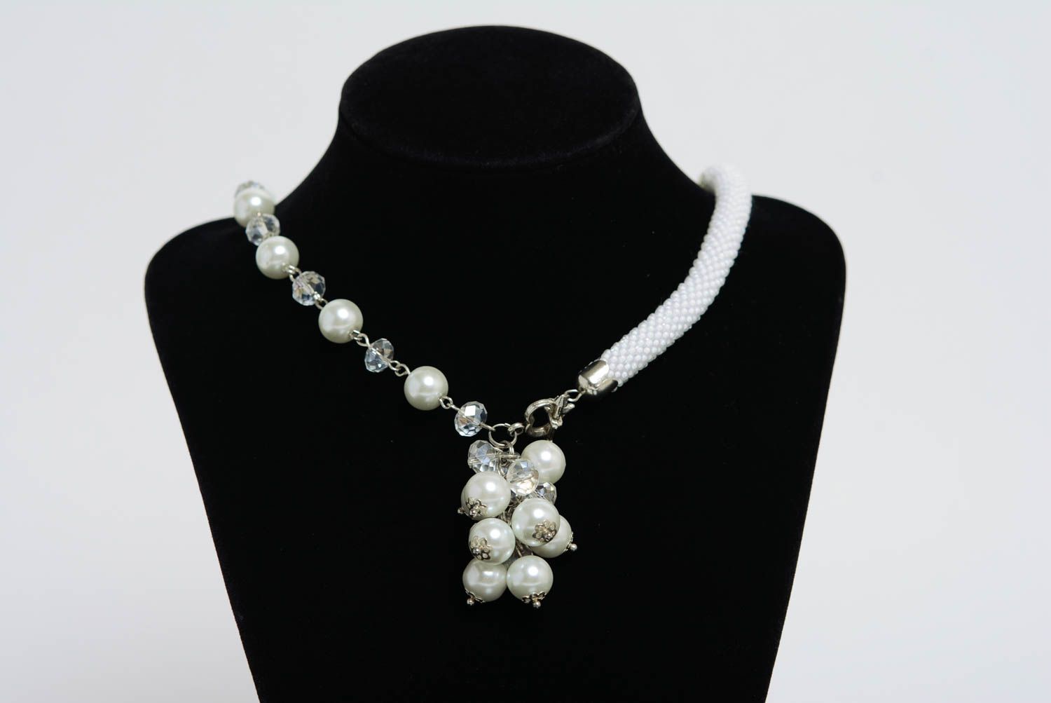 Set de collier et bracelet en perles de rocailles blanches faits main tressés photo 2