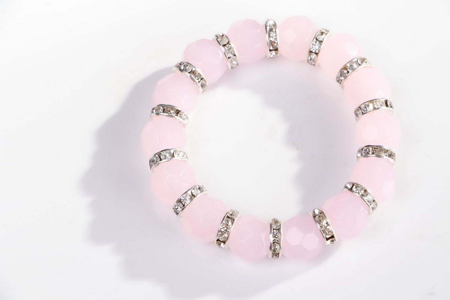 Bracelet with pink quartz on elastic band photo 2