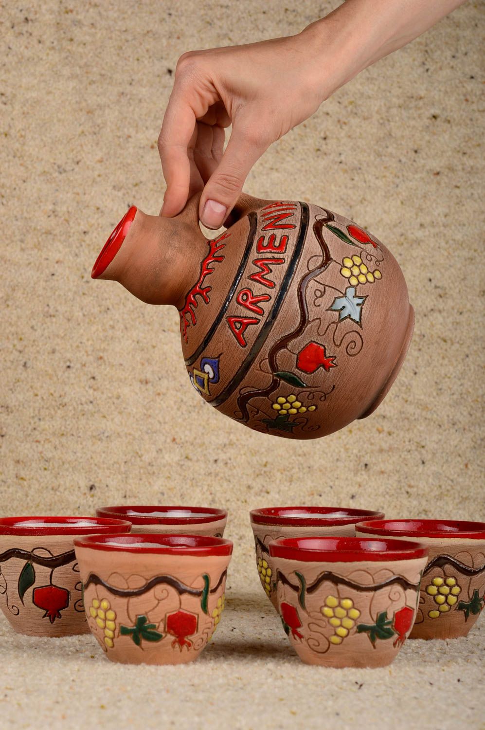 Handmade Geschirr Set Keramik Krug sechs Becher aus Ton Küchen Deko mit Bemalung foto 4