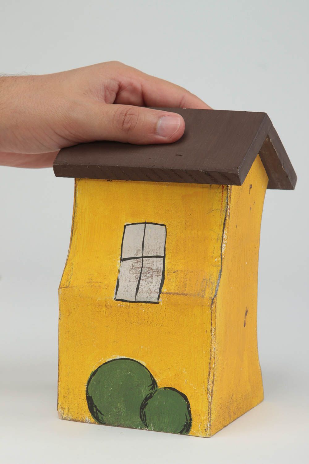 Maisonnette en bois fait main Petite statuette jaune design Déco intérieur photo 5