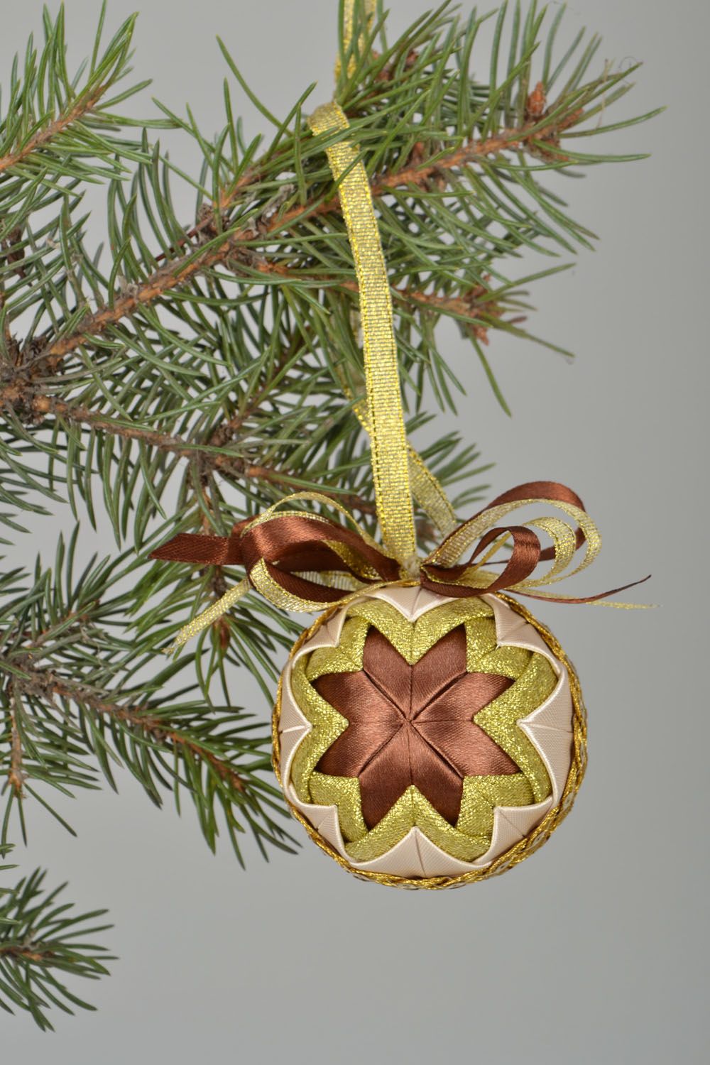 Adorno para el árbol de Navidad Chocolate con oro foto 1