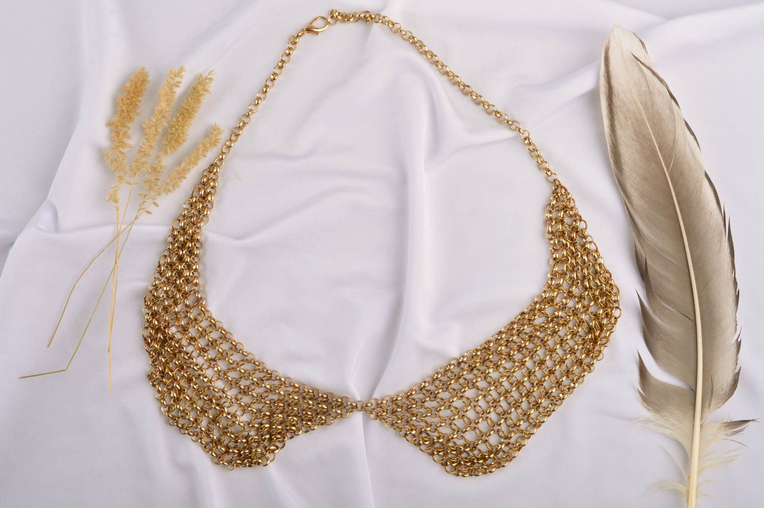 Goldfarbige Halskette aus Rocailles handmade Designer Schmuck Rocailles Kette foto 1