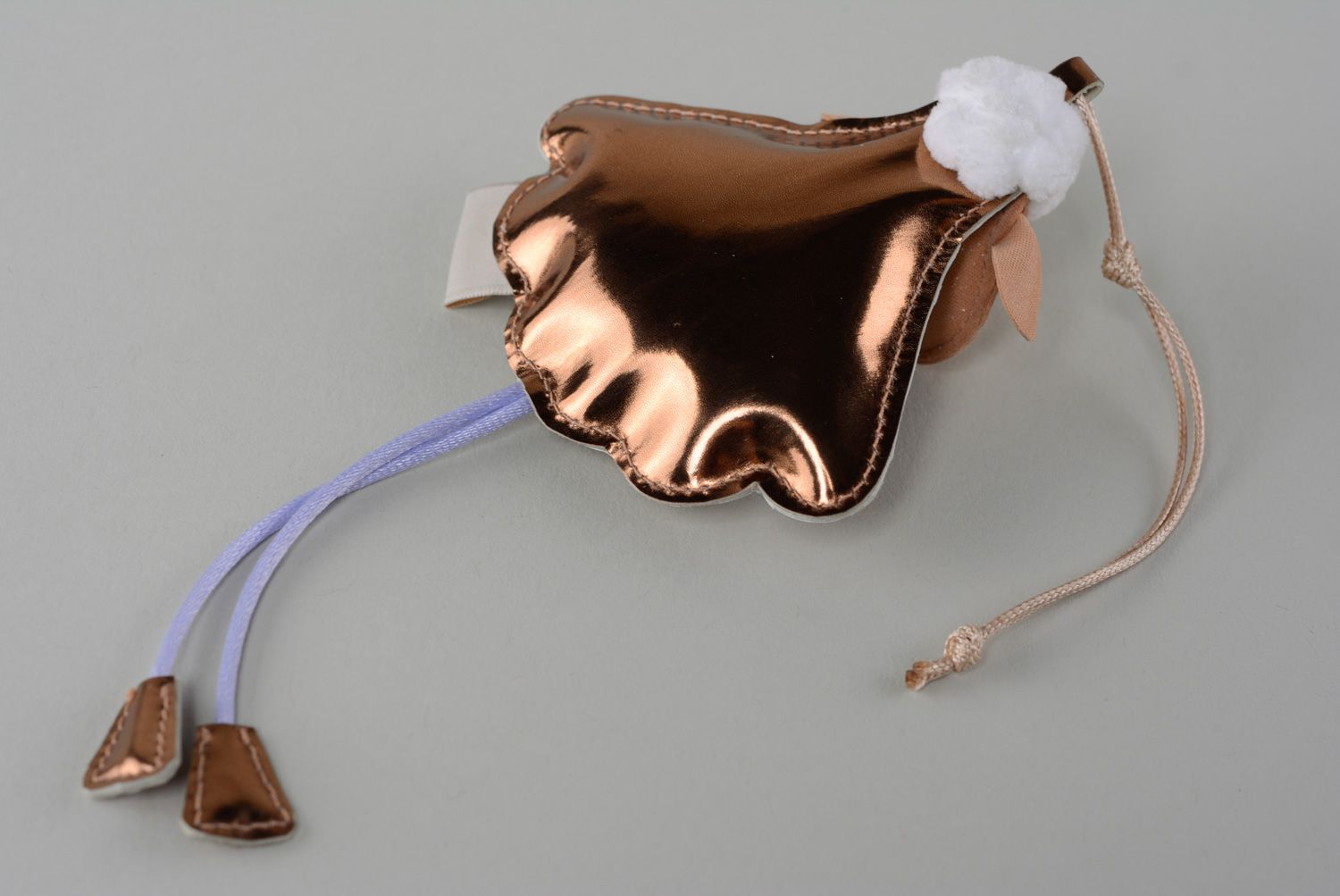 Porte-clés en cuir pour les sacs ou l'intérieur en forme de brebis fait main photo 5