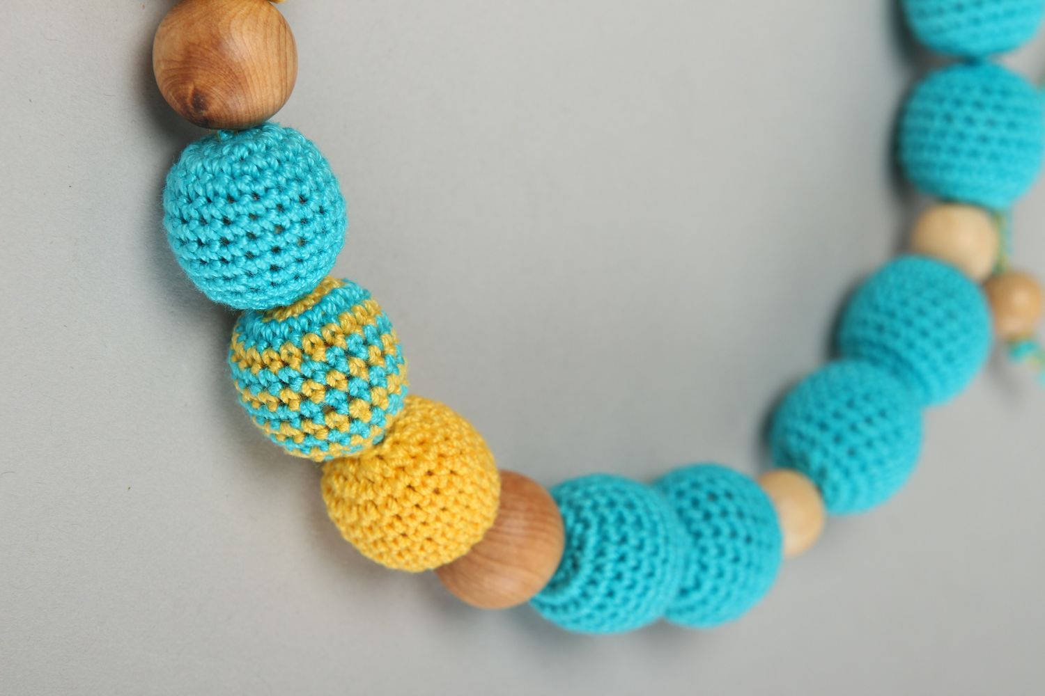 Handmade blau gelbe Mutter Kind Kette Häkel Accessoire Spielzeug für Babys  foto 3