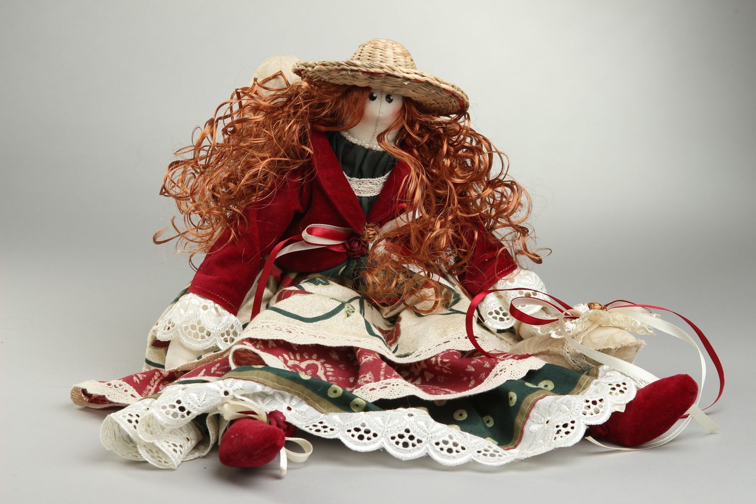 Muñeca artesanal de tela decoración de interior juguete decorativo hecho a mano foto 1
