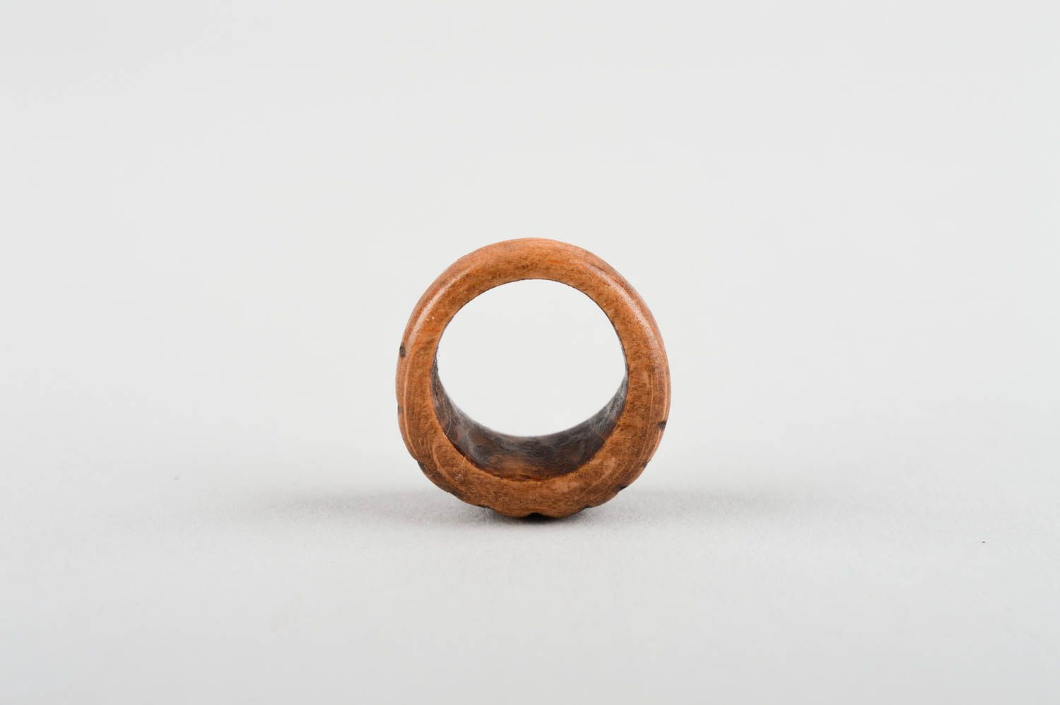 Кольцо ручной работы необычное кольцо ребристое деревянное кольцо для девушки фото 5