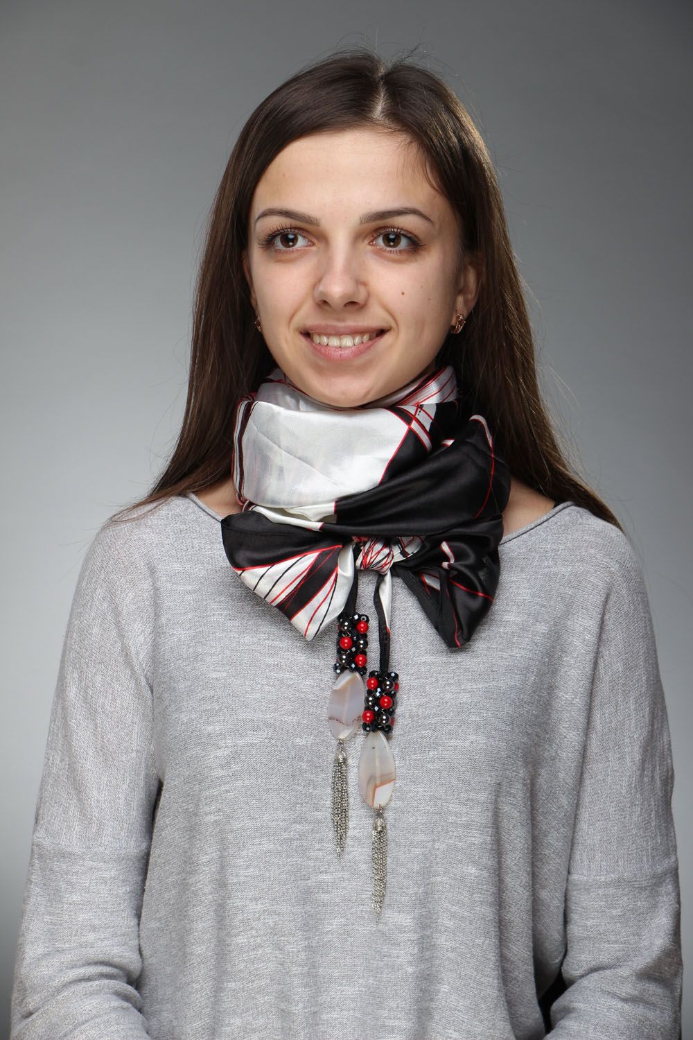 Thin scarf with natural stones photo 2