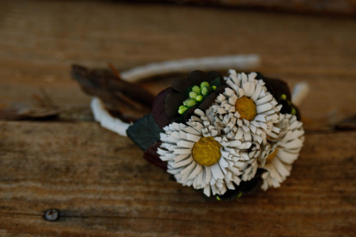 Handmade Blumen Haarreif Accessoire für Frauen Haar Schmuck mit Kamillen foto 1