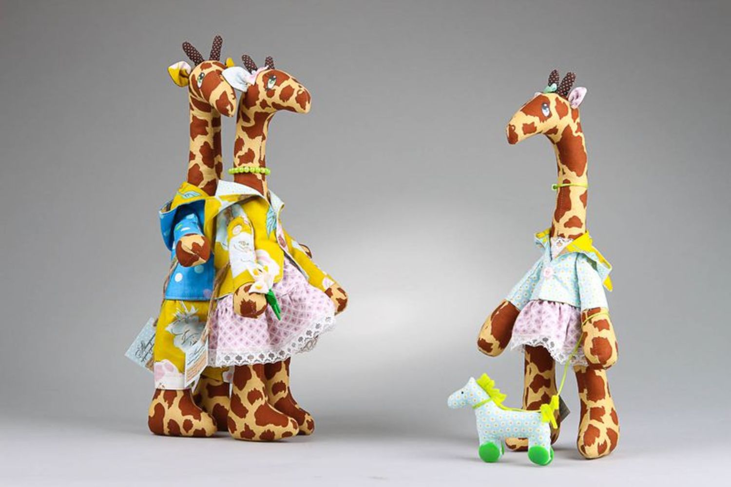 Conjunto de brinquedos macios Família de girafas foto 4