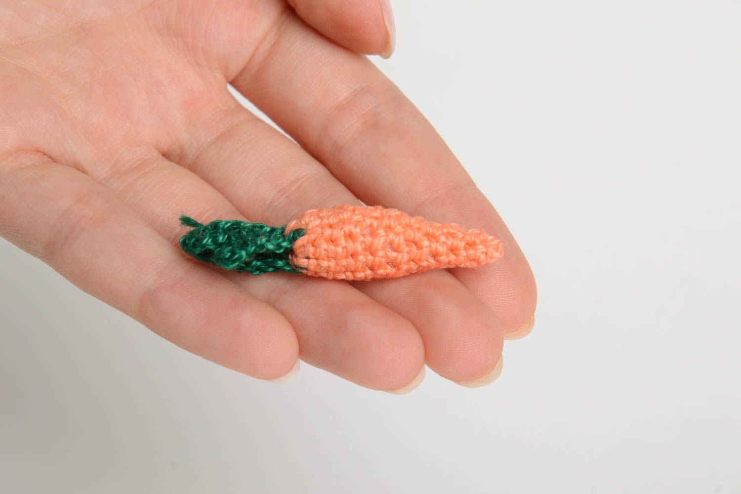 Игрушка ручной работы декор для дома интерьерная игрушка в виде морковки фото 5