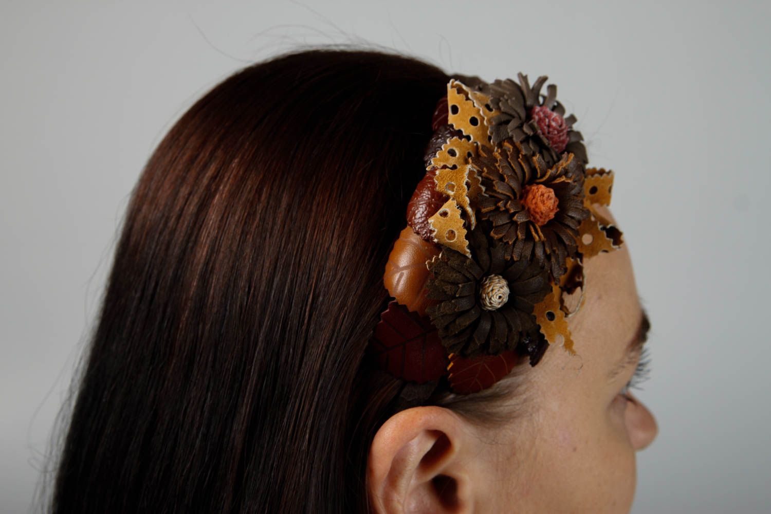 Serre-tête fleurs fait main Bijoux de tete cuir Accessoires cheveux design chic photo 2