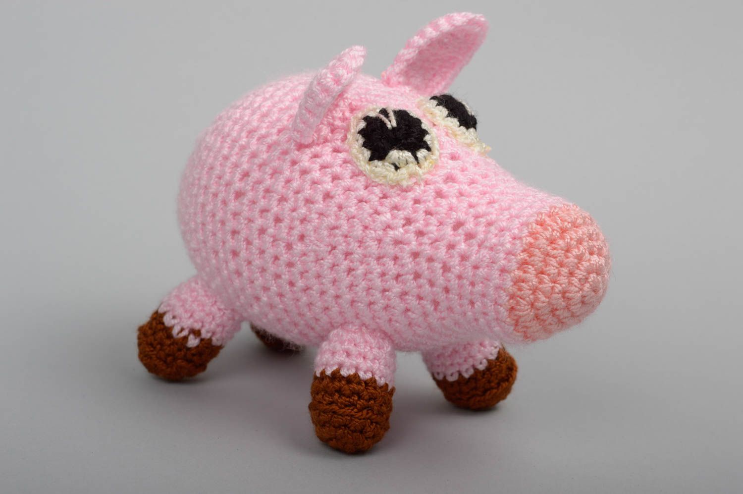 Jouet cochon Peluche faite main tricotée rose au crochet Cadeau enfant photo 1
