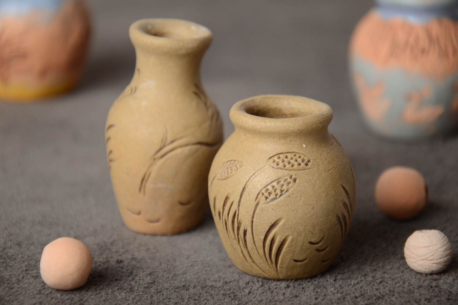 Декоративные глиняные кувшины ручной работы для декора комплект 2 штуки фото 1