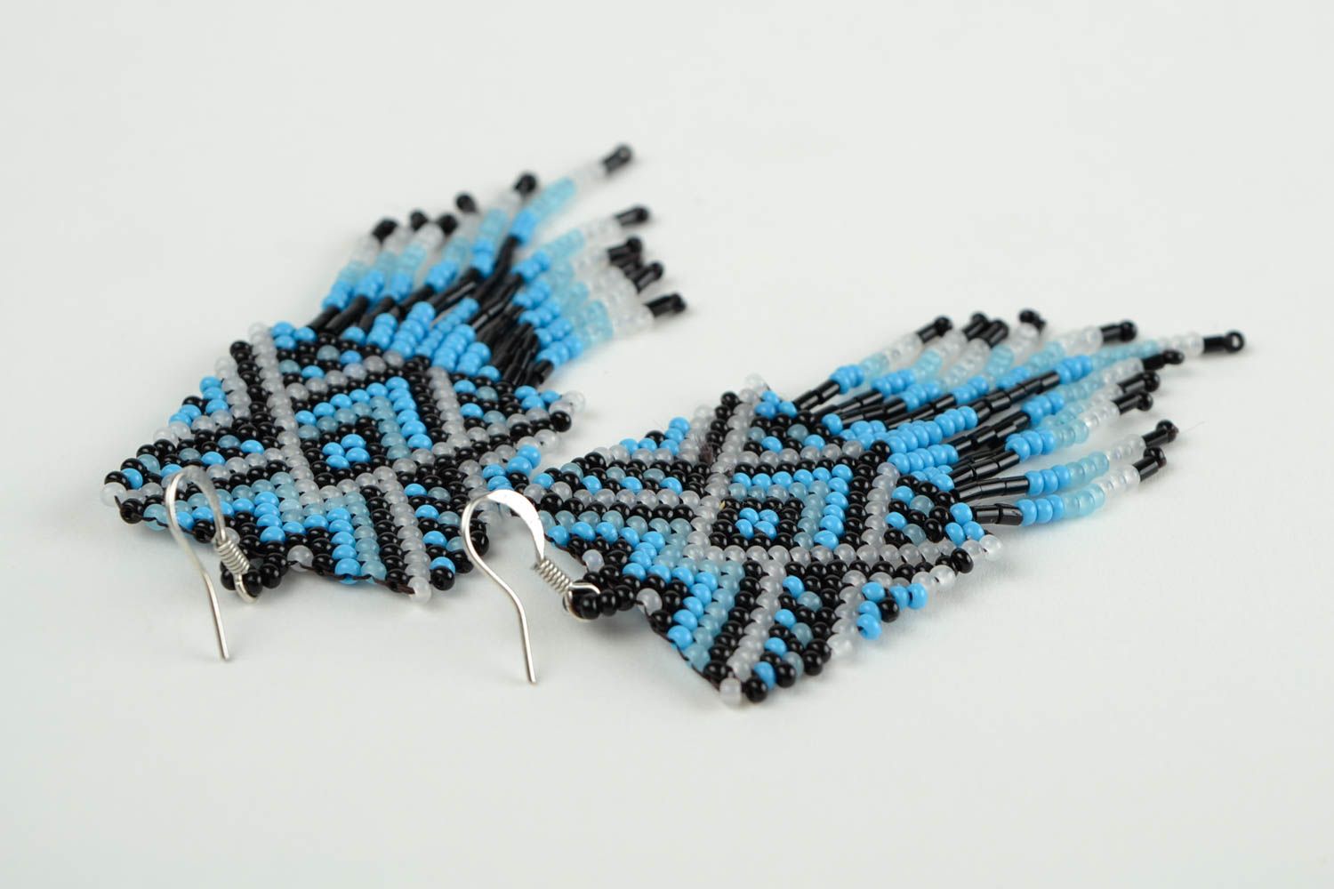 Серьги ручной работы модные серьги длинные авторские голубые серьги из бисера фото 4