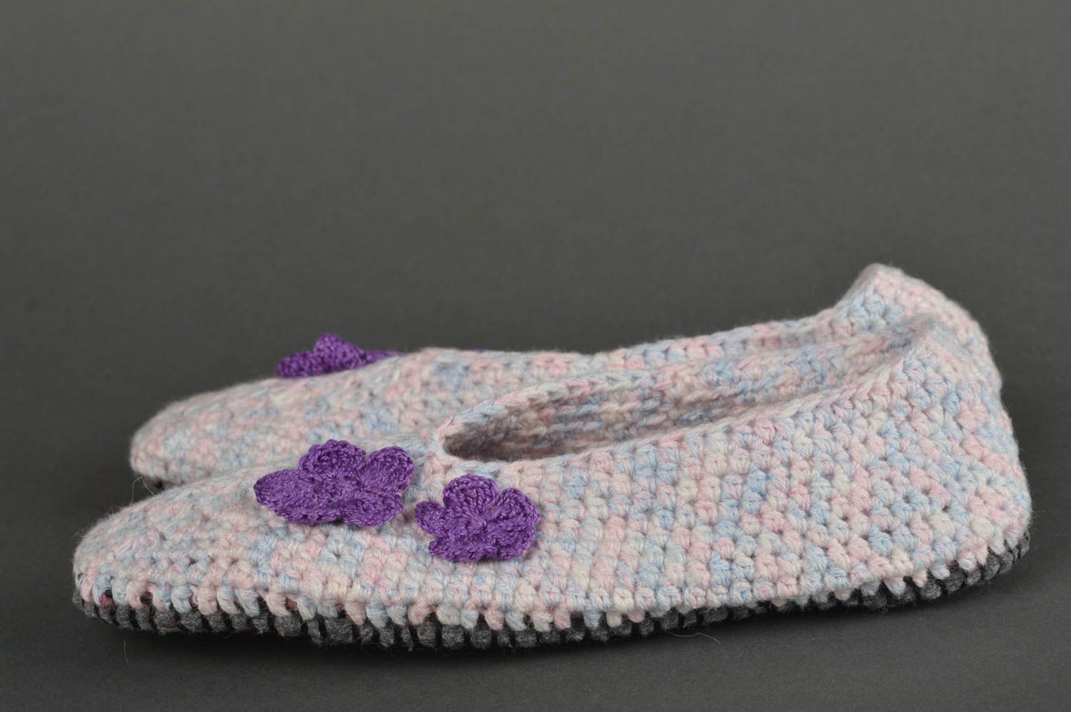 Zapatillas de lana artesanales moradas accesorio de niña regalo original foto 4