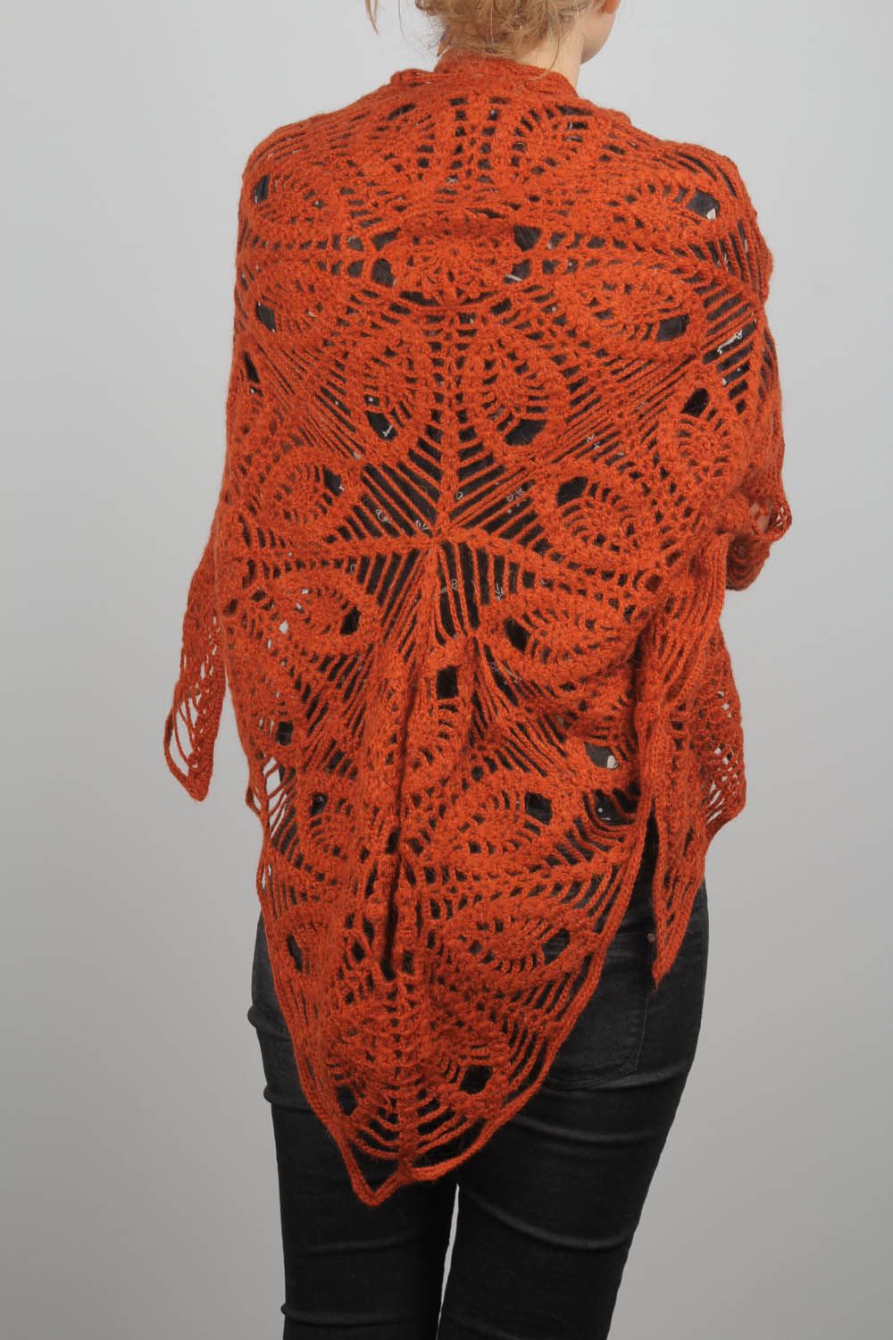Crochet shawl of terracotta color photo 2
