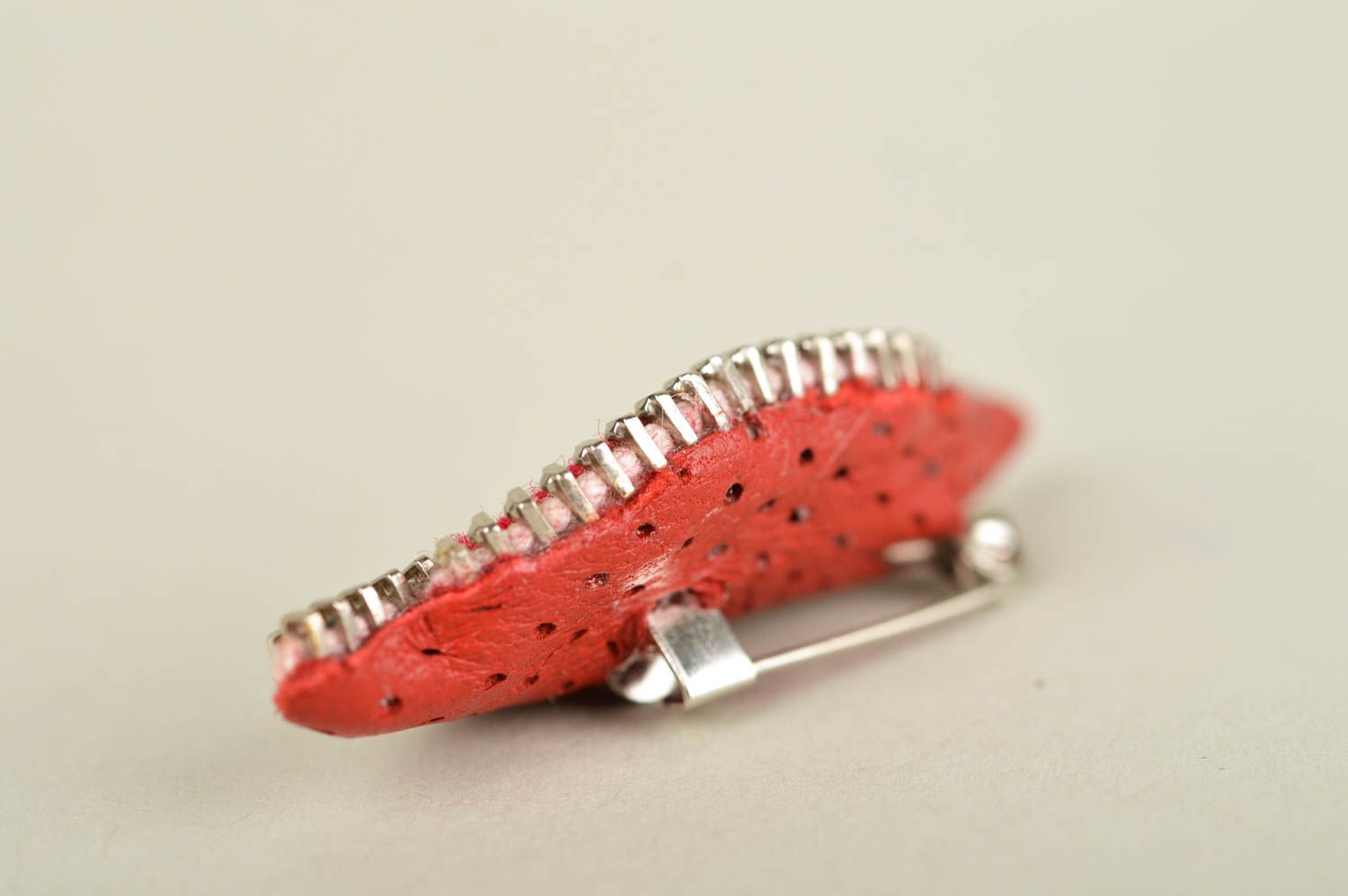 Handmade brooch lips designer accessory textile red  leather zipper brooch photo 3