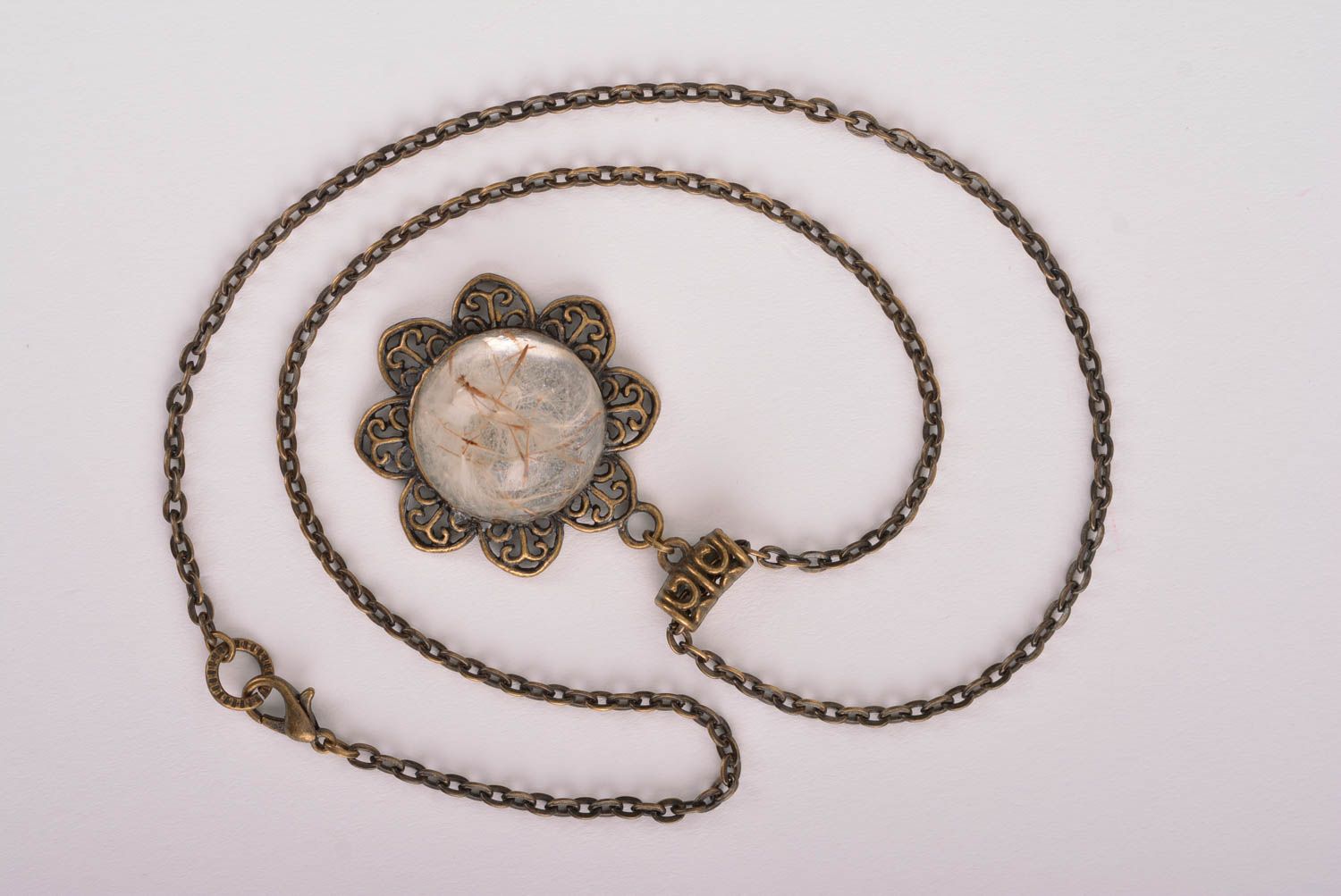 Beautiful handmade neck pendant epoxy pendant with real flowers trendy jewelry photo 3