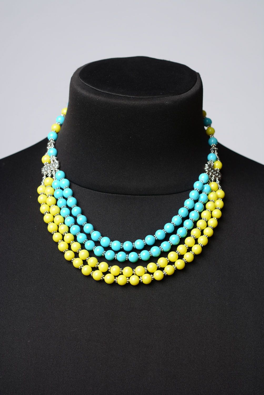 Set of ceramic jewelry: beaded necklace and bracelet photo 2