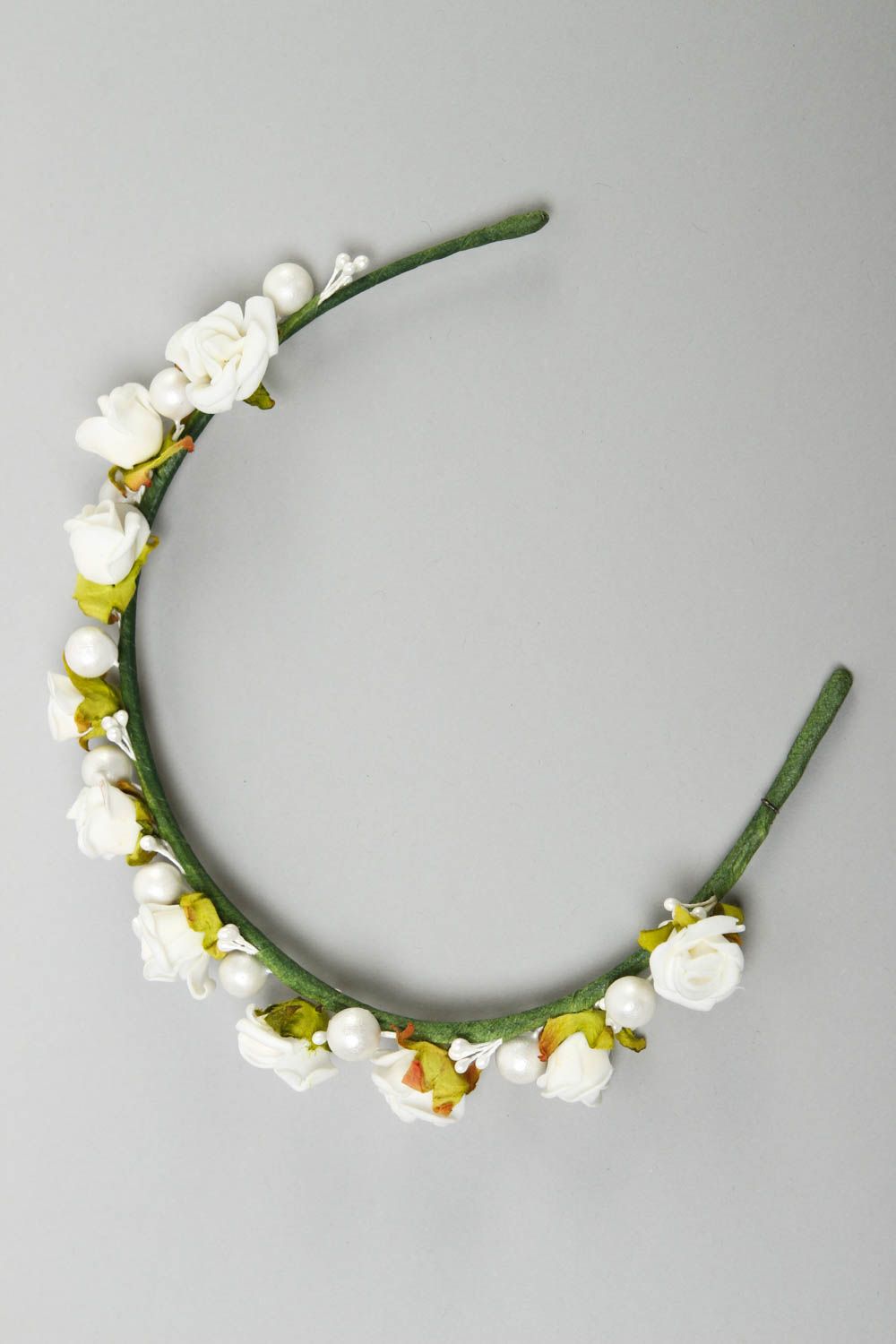Serre-tête fleurs blanches Bijou fait main en métal et papier Accessoire cheveux photo 2