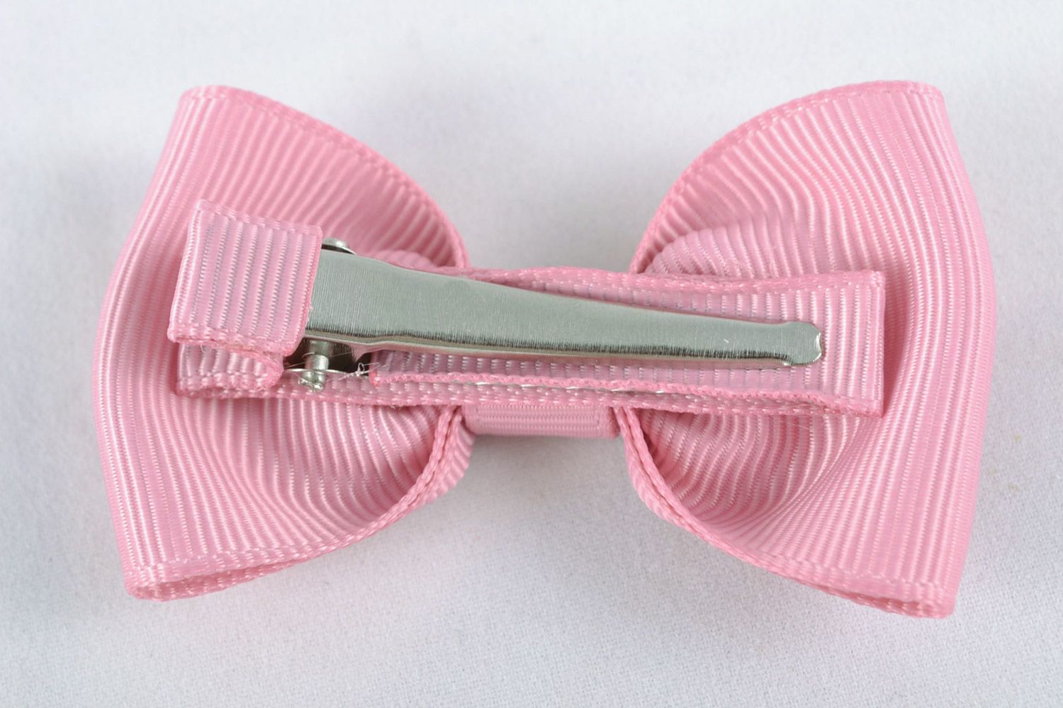 Interessante schöne Haarspange mit Schleifen aus Ripsbändern in Rosa Handarbeit foto 3