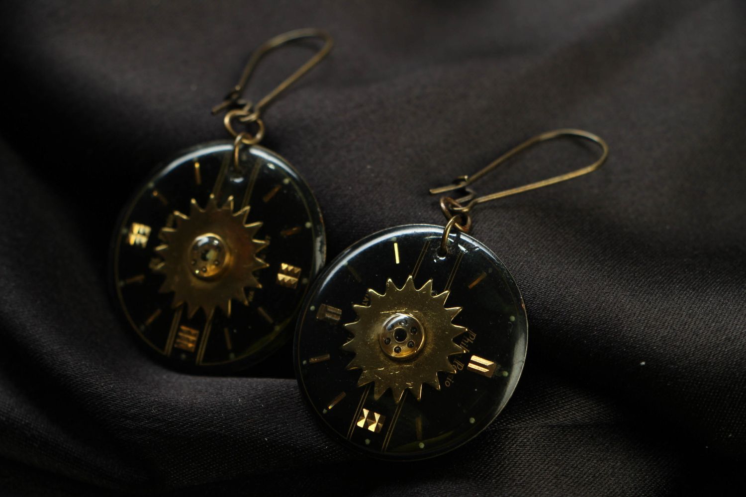 Unusual metal earrings in steampunk style Time photo 1