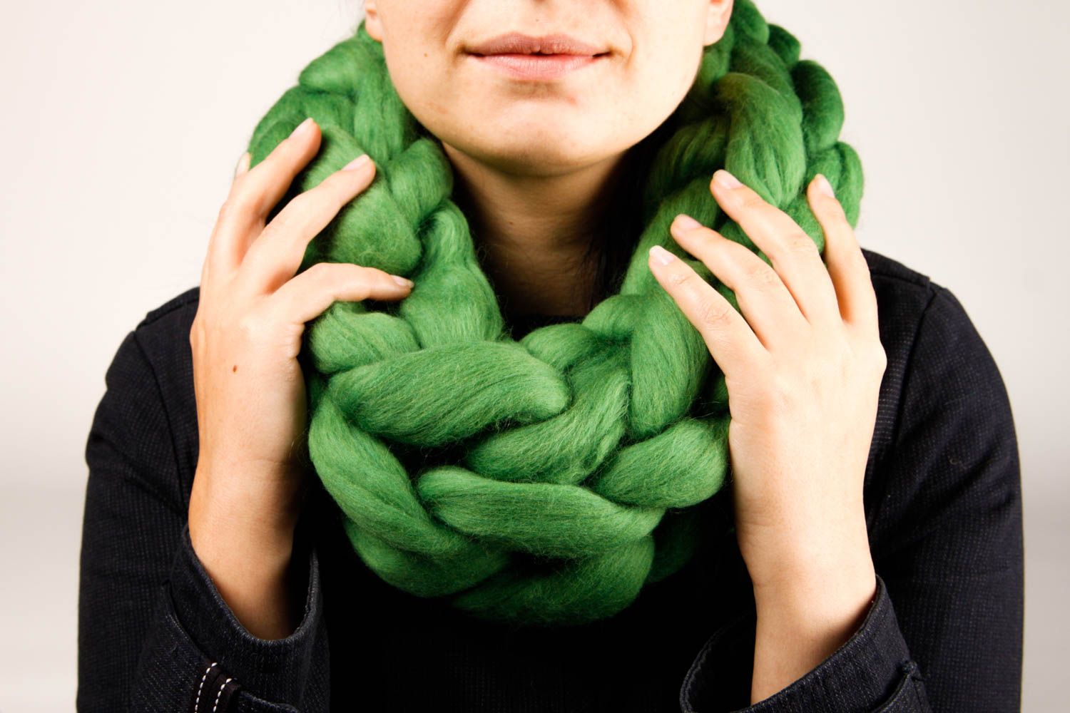 Шарф хомут ручной работы шарф снуд зеленый вязаный шарф стильный авторский фото 1