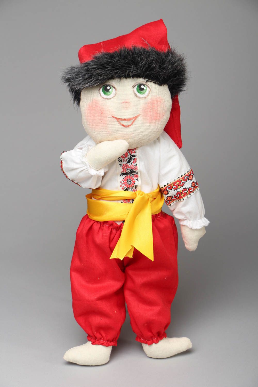 Мягкая игрушка мальчик в этнической одежде фото 1