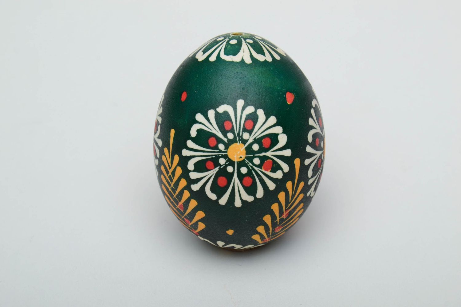 Huevo de Pascua pintado en técnica de lemkos foto 2