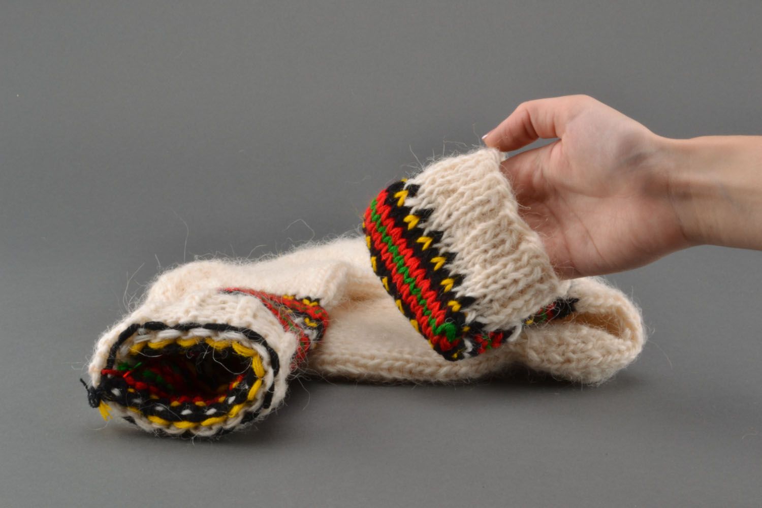 Chaussettes tricotées main en laine à motif vif photo 5
