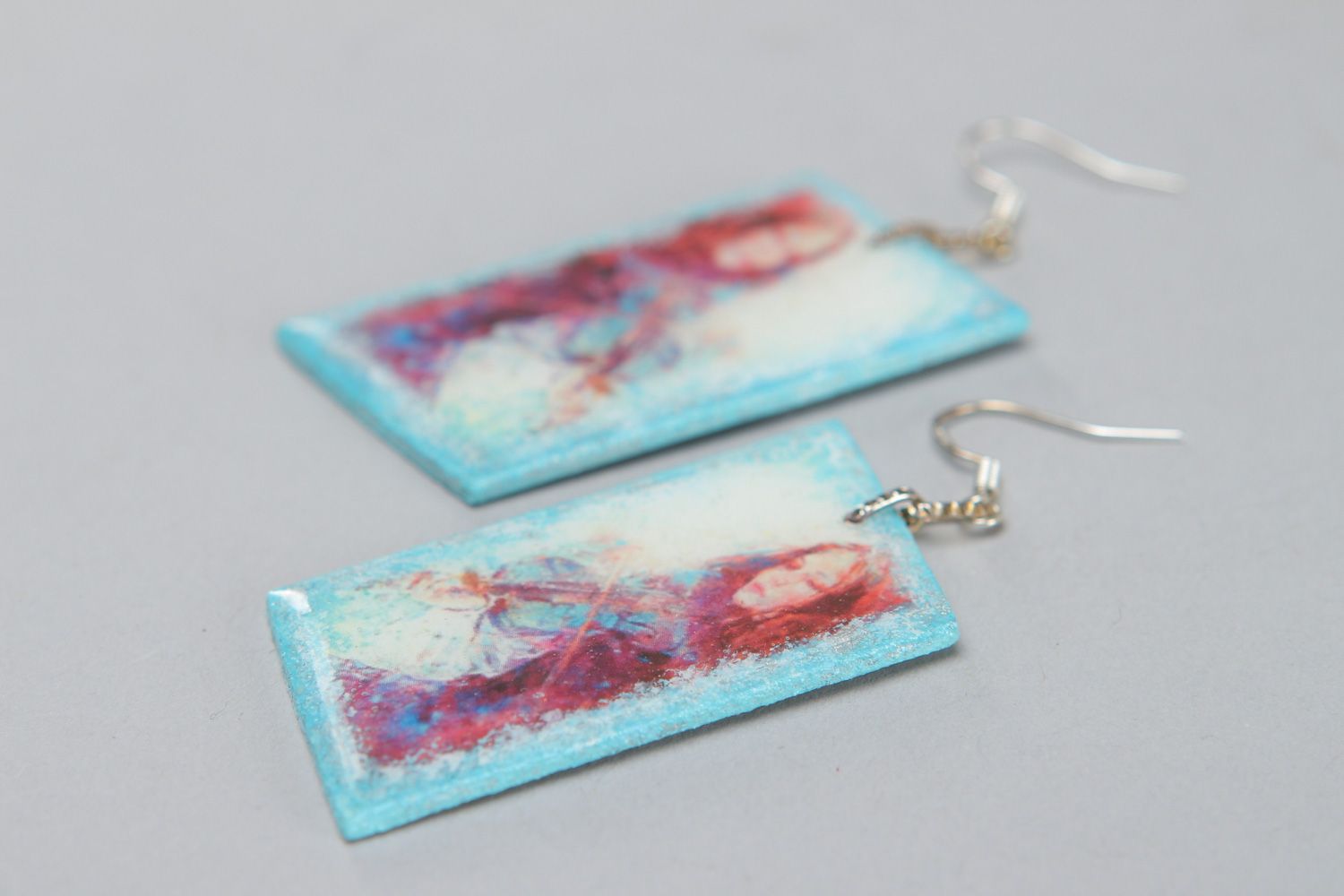Handmade polymer clay dangle earrings with print with epoxy resin Violinist photo 2