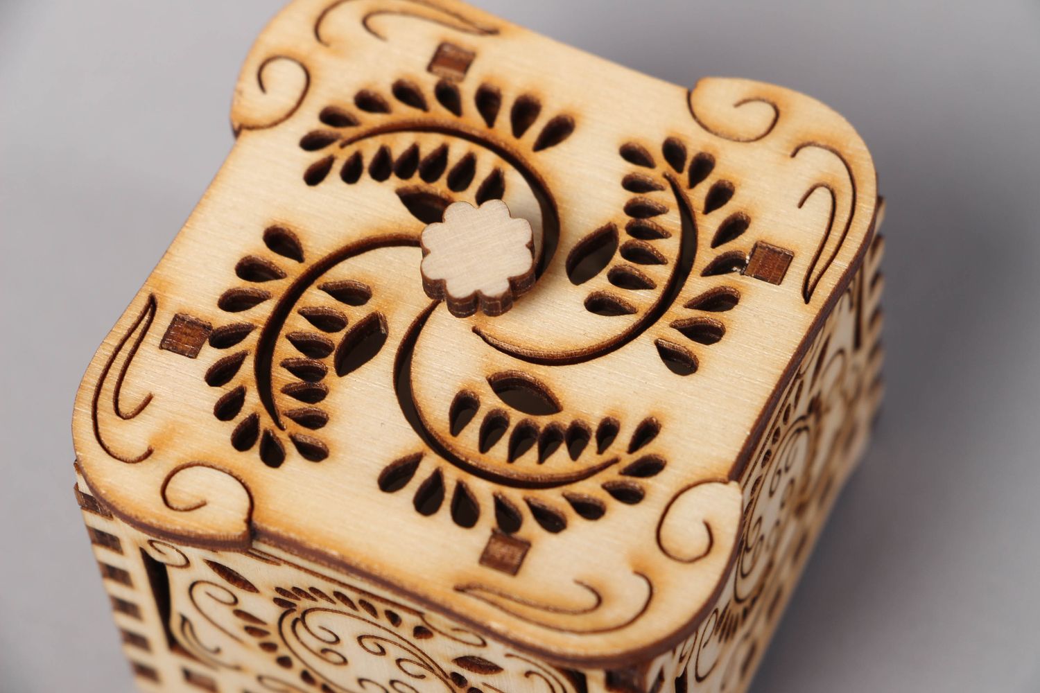 Hand carved wooden jewelry box with ornaments photo 3