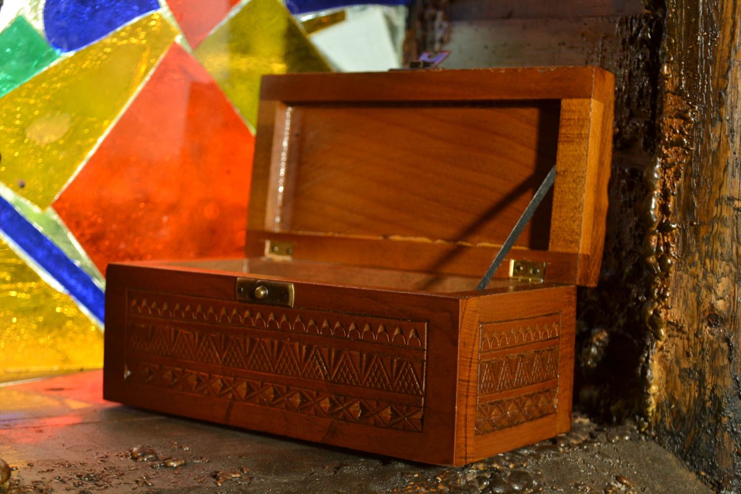 Caja decorativa artesanal cofre de madera tallado regalo original cómodo foto 1