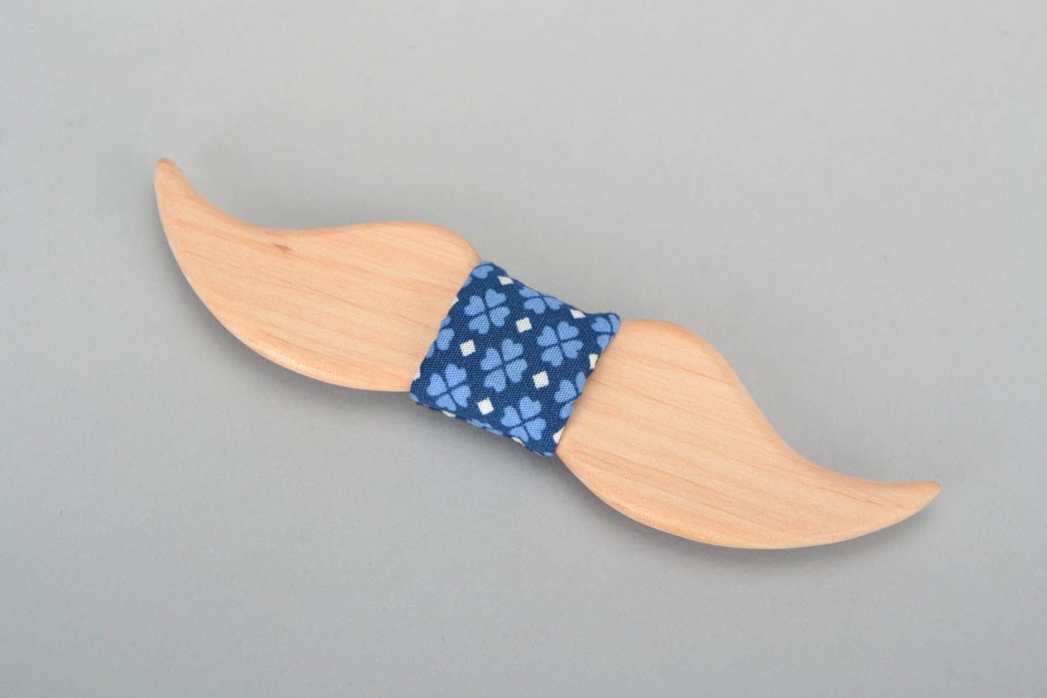Деревянный галстук-бабочка фото 2