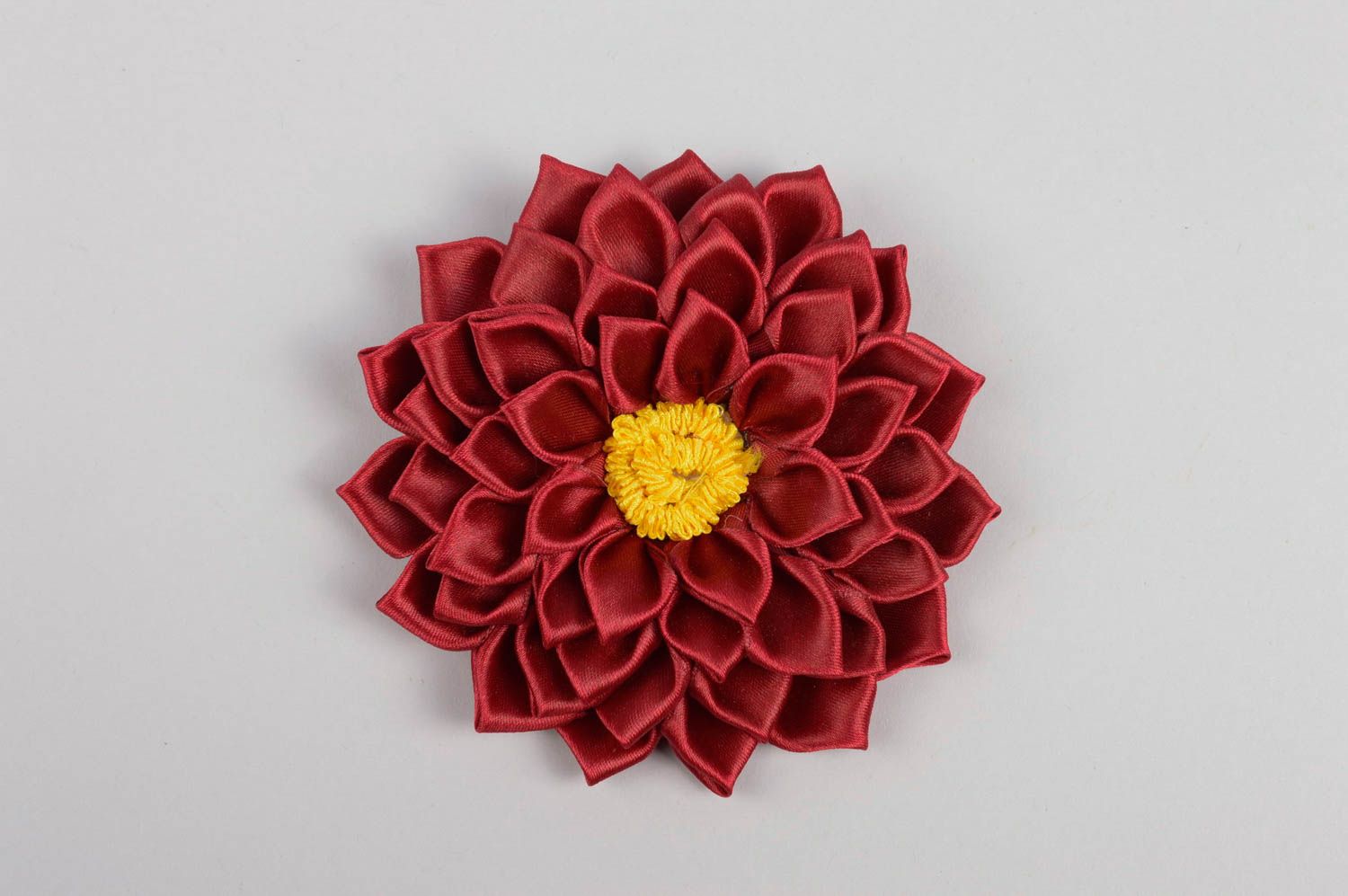 Bordeauxrote Blume Haarspange handgemachter Schmuck Accessoire für Mädchen  foto 5