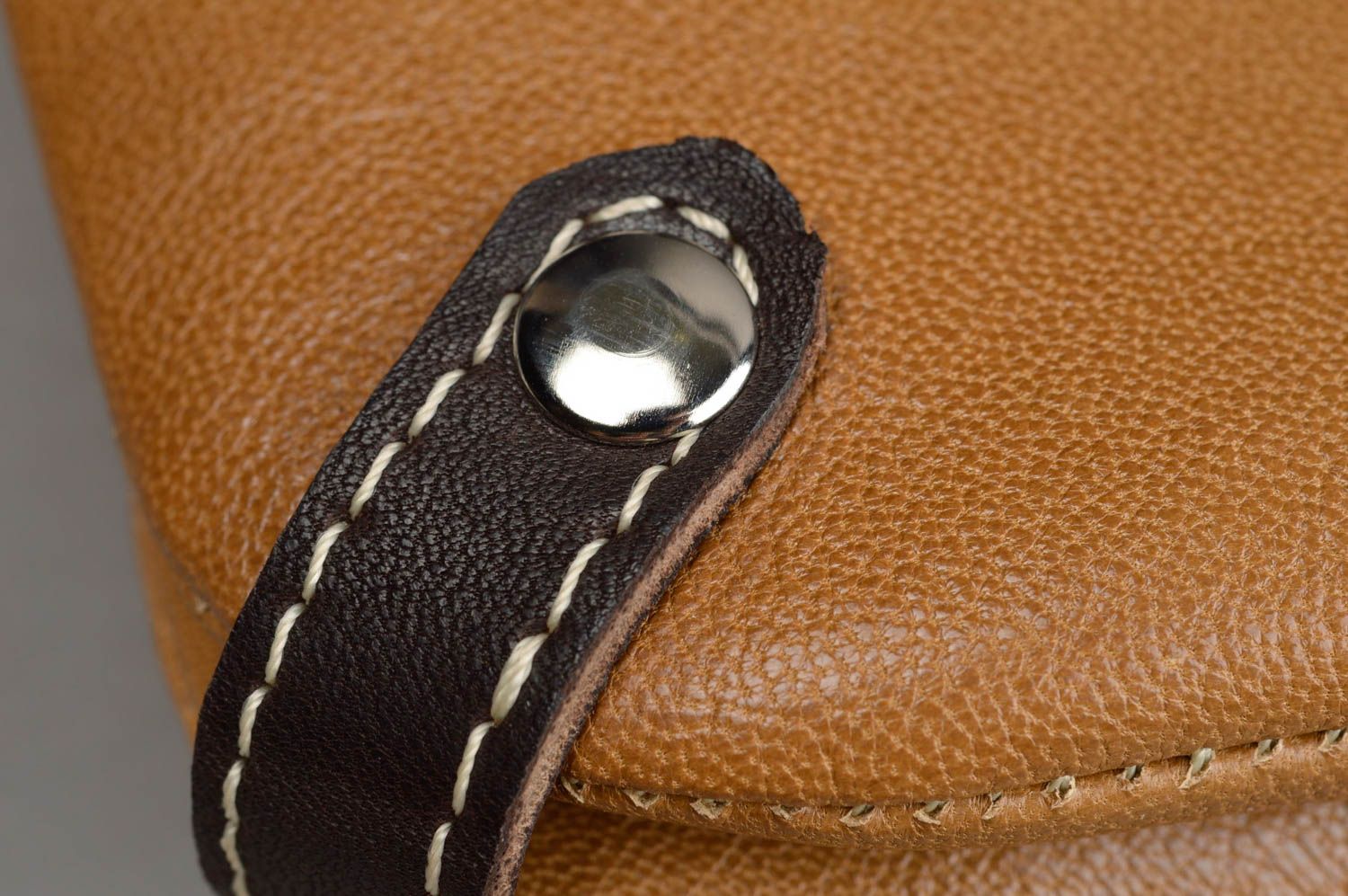Sac clutch en cuir Sac fait main marron de style casual Accessoire femme photo 5