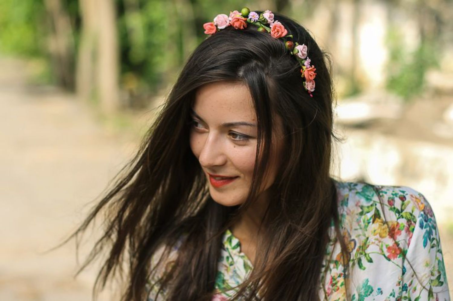 Grinalda, aro para cabelo de flores artificiais foto 3