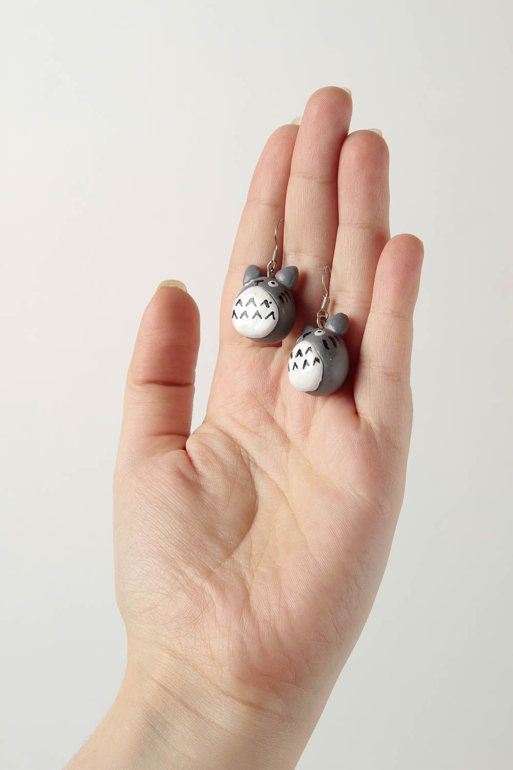 Süße Schmuck Ohrringe handmade Polymer Schmuck Accessoire für Frauen graue Katze foto 1