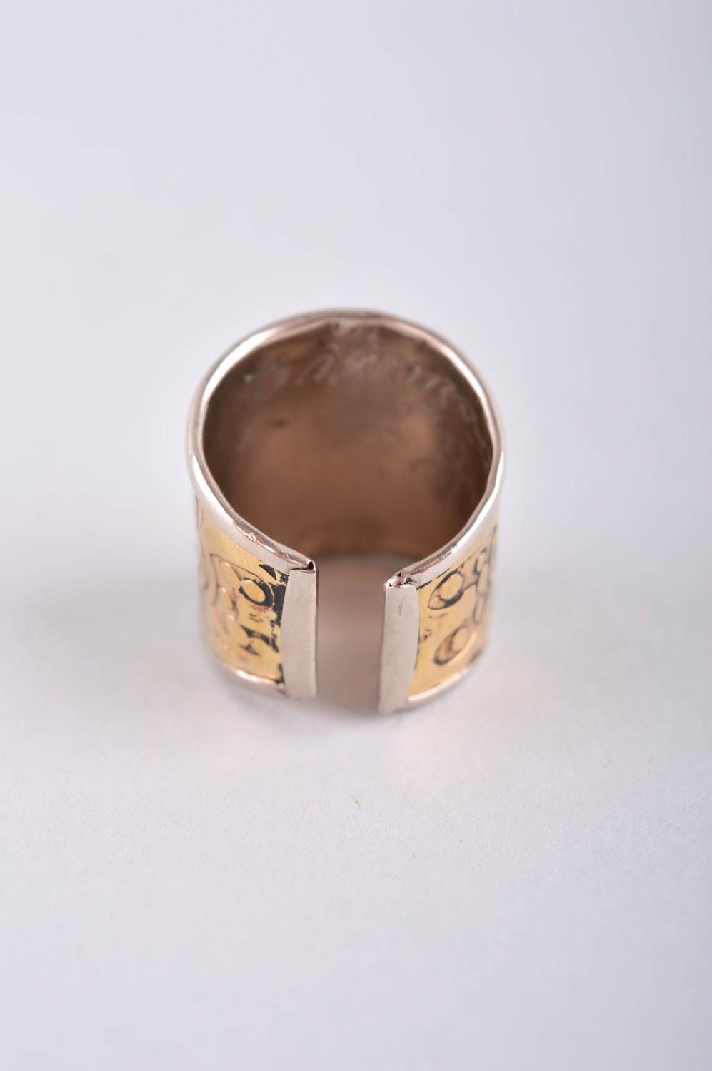 Кольцо ручной работы кольцо из мельхиора широкое металлическое украшение фото 4