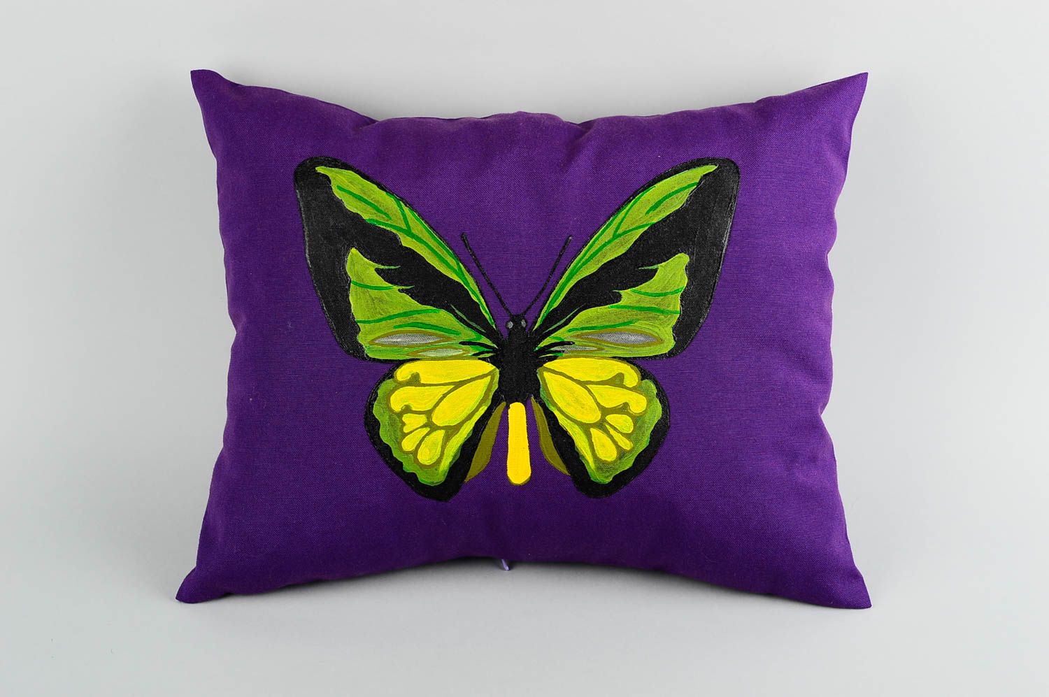 Подушка с наполнителем ручной работы декор для дома подушка диванная фиолетовая фото 1
