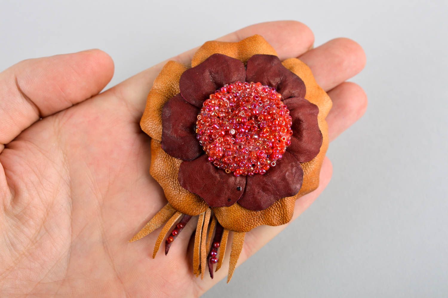Handmade leather elegant brooch flower accessories leather jewelry for women photo 5