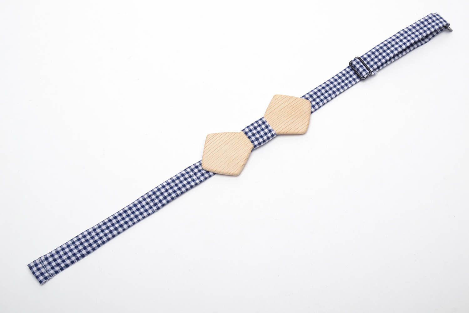 Wooden checkered bow tie photo 3