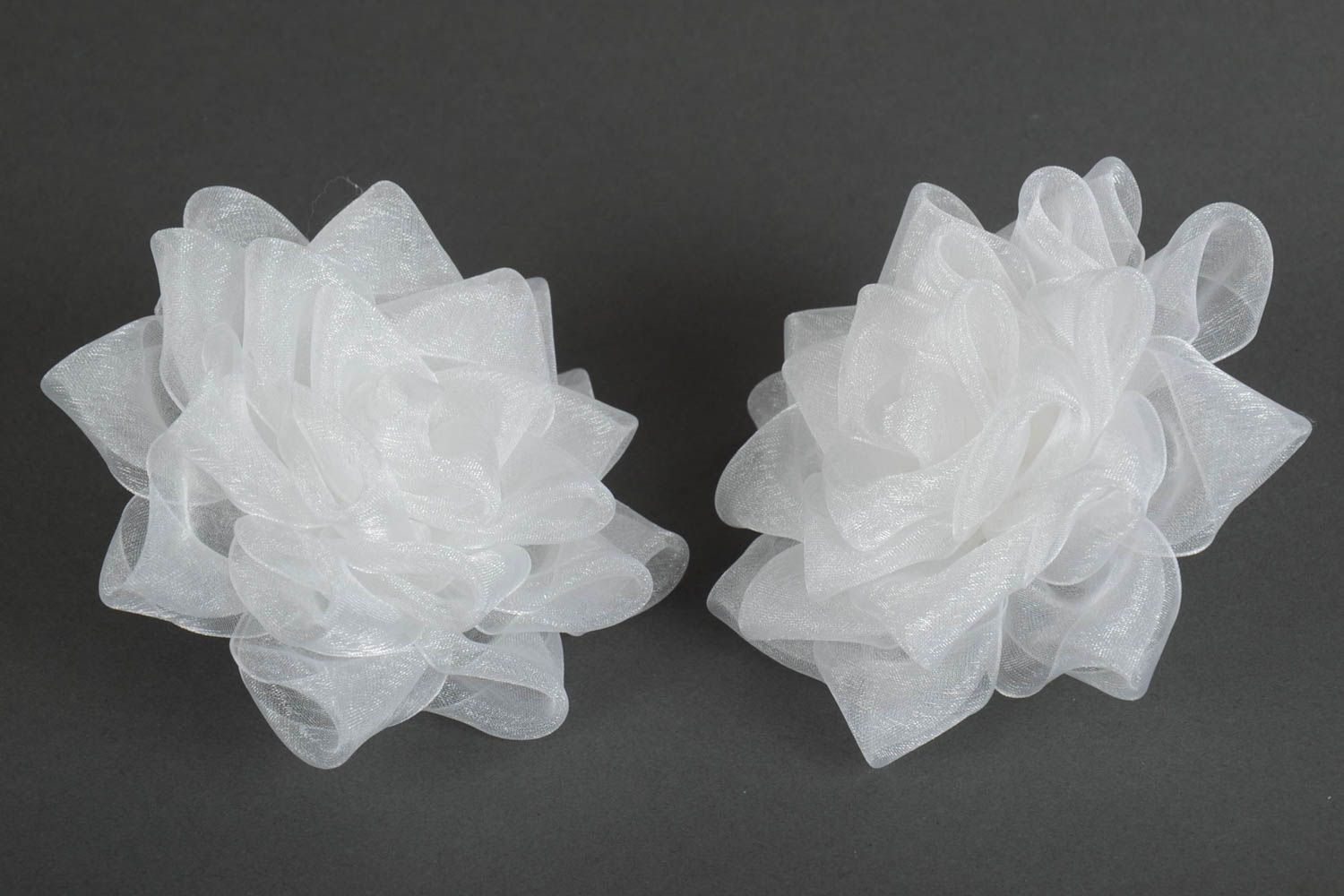 Set of 2 homemade white decorative hair bands with organza ribbon flowers  photo 4