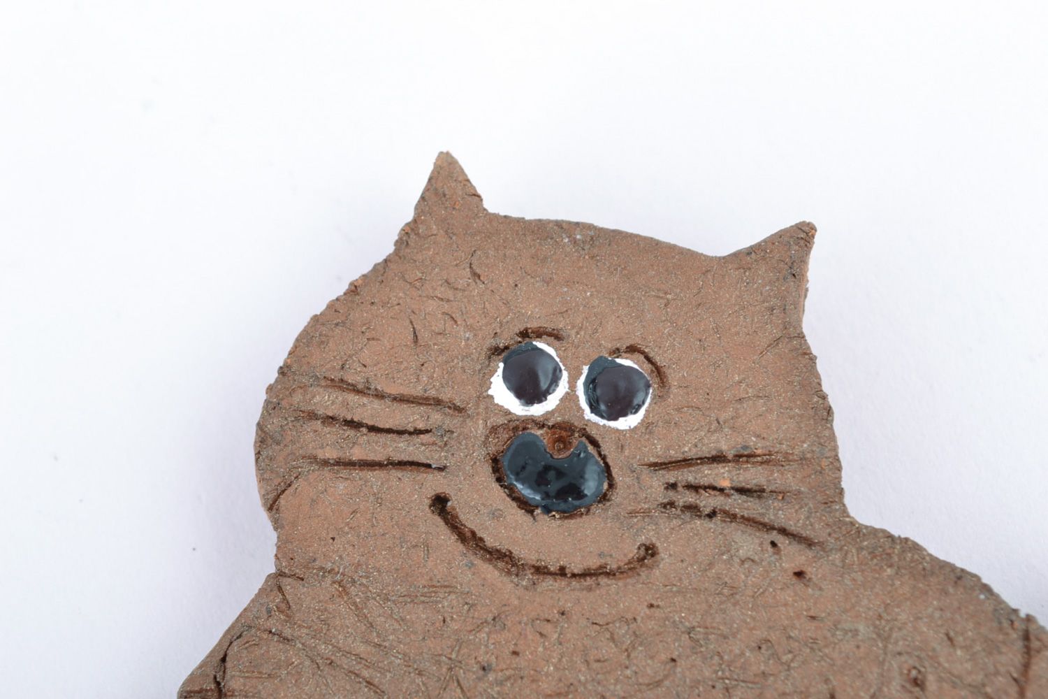 Handmade decorative ceramic painted refrigerator magnet in the shape of cat  photo 3
