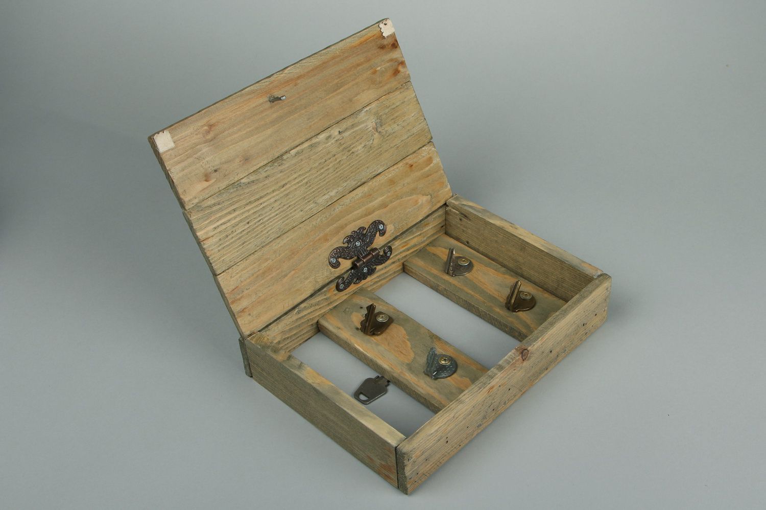Caja para llaves de madera foto 2
