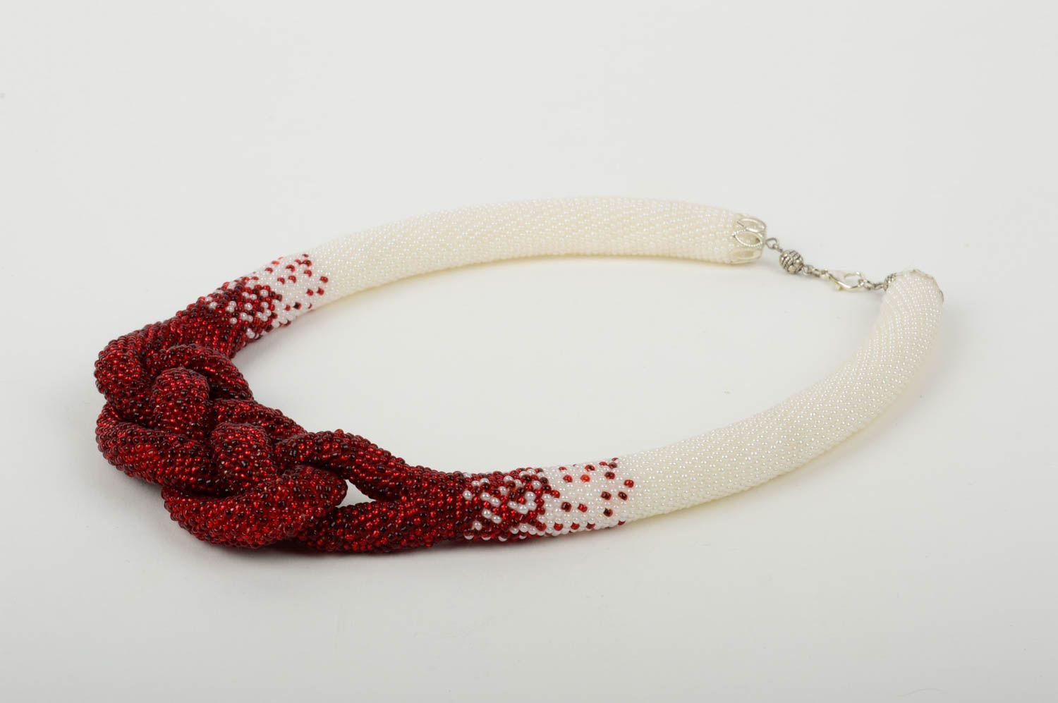 Collier aus Glasperlen handmade Designer Schmuck weiß rot Frauen Accessoire foto 2